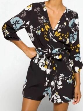 NWT Yumi Kim Liz Floral Romper